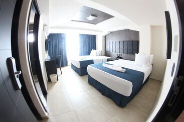 هتل Portonovo Plaza Malecon