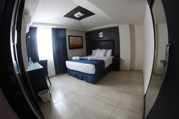 هتل Portonovo Plaza Malecon