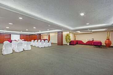 هتل Quality Inn Aguascalientes