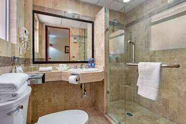هتل Quality Inn Aguascalientes