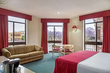 هتل Quality Inn Aguascalientes