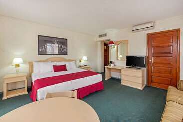 هتل Quality Inn Aguascalientes