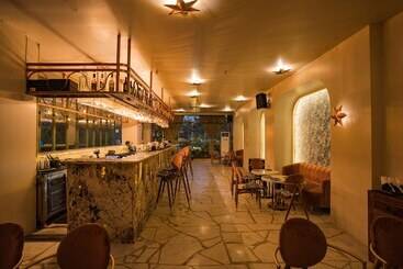 هتل Royal Orchid Central Jaipur, Bani Park
