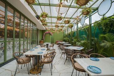 هتل Royal Orchid Central Jaipur, Bani Park
