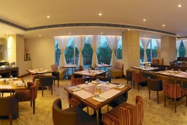 هتل Royal Orchid Central Jaipur, Bani Park