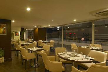 هتل Royal Orchid Suites Whitefield Bangalore
