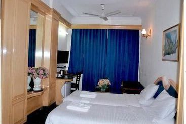 هتل Sagar Residency