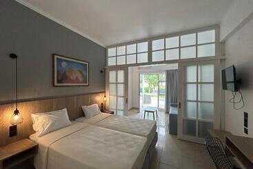 هتل Selini Suites & Waterpark