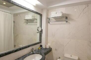 هتل Selini Suites & Waterpark