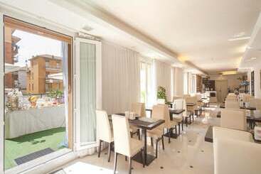 Suite Hotel Elite
