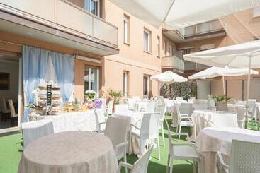 Suite Hotel Elite