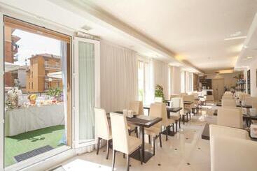 Suite Hotel Elite