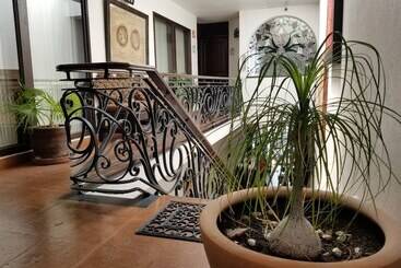 هتل Suites Sofia