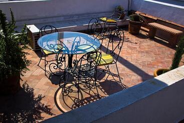 هتل Suites Sofia