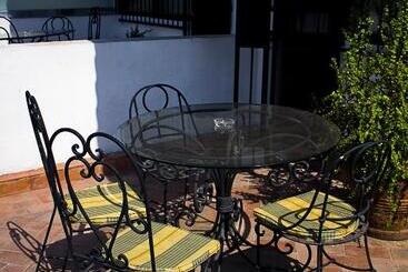 هتل Suites Sofia
