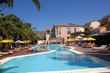 هتل Sunrise Resort