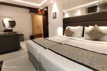 هتل Supreme   Cuffe Parade