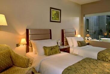 هتل The Corinthians Resort And Club