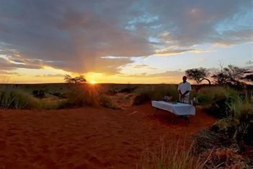 هتل Zebra Kalahari Lodge