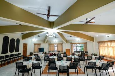 Lillywoods Highland Beach Resort