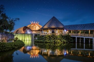 Jungala Park Hotel At Vidantaworld Riviera Maya