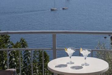 Red Tower Hotel Lefkada - Nikiana