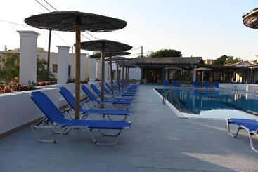 Corfu Sungate