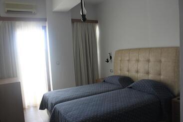 Sunny Suites - Maleme