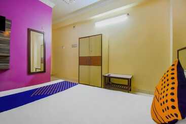 هتل Goroomgo Barsha Resort Digha