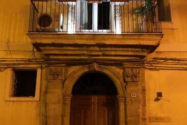 تختخواب و صبحانه Palazzo Gioffrè