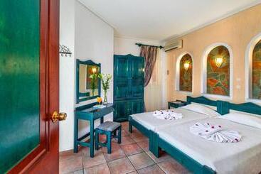 هتل Castle Suites