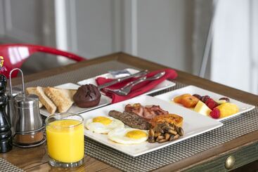 Madamz Bed & Breakfast