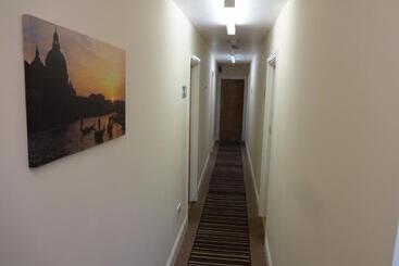 پانسیون Travellers Rest Motel
