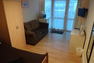 پانسیون Travellers Rest Motel