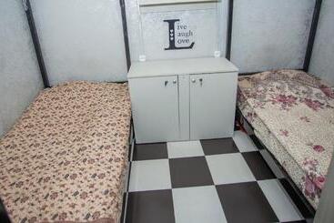 Hostel California
