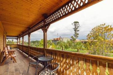 هتل Chateau Kvirike
