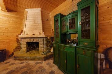 هتل Chateau Kvirike