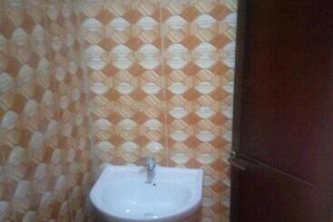 هتل Kicec Bar And Guest House Airport