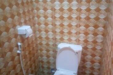 هتل Kicec Bar And Guest House Airport