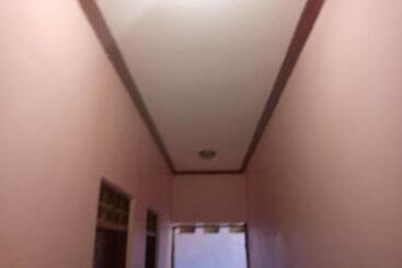 هتل Kicec Bar And Guest House Airport