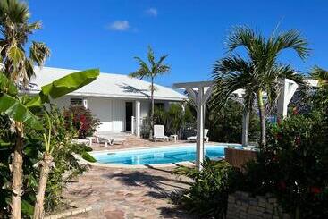 پانسیون Tiko Lodge Sxm