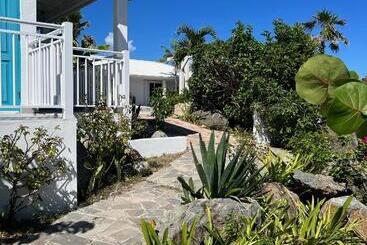 پانسیون Tiko Lodge Sxm