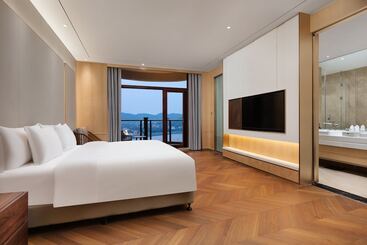 هتل Crowne Plaza Zhoushan Seaview, An Ihg