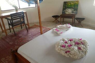 هتل Funky Squids Beach Resort