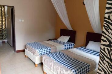 هتل Funky Squids Beach Resort