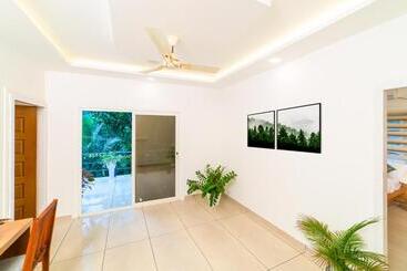 هتل Oceana Hills Residency
