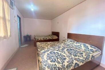 هتل Reddoorz Hostel At Megans Paradisio Beach Resort