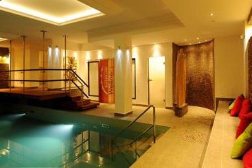 Haverkamp Suites