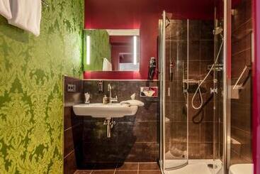 Haverkamp Suites