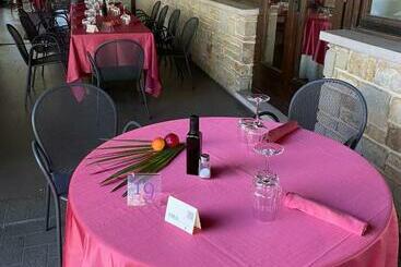 هتل Tetto Delle Marche   Ristorante Dei Conti
